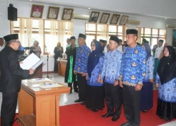 Pejabat administrasi