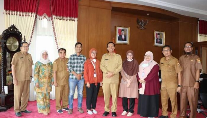 Program “Dosen IPB Pulang Kampung” Bantu Warga Desa Pauh Timur Pariaman Kembangkan Peternakan Kambing