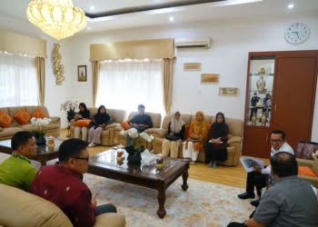 Lulus Kuliah di Cina, 8 Calon Mahasiswa Tanah Datar Minta Bantuan Bupati Eka Putra