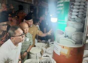 Masuk Pasar Raya Padang, Mendag Zulkifli Hasan Temui Harga Cabai Masih Relatif Tinggi di Sumbar