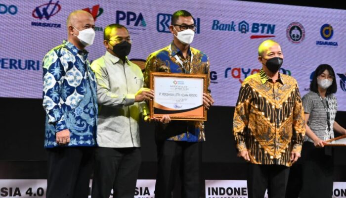 Transformasi Digital:  Target Skor 2024 Berhasil Dicapai Tahun Ini, PLN Diganjar Penghargaan INDI 4.0 Kemenperin 2022