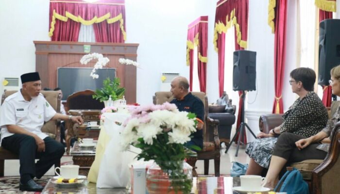 Bertemu Gubernur Mahyeldi, Tim Expert Consultan dari Belanda Bantu Pengembangan Bisnis UMKM di Sumbar