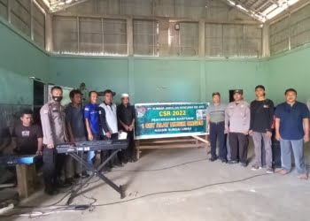 Pemuda Nagari Sungai Limau Dharmasraya Terima Alat Musik Organ Tunggal Bantuan CSR PT SAK Incasi Raya Group