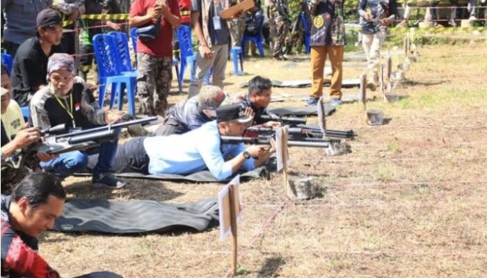 Doorrr… Doorrr..! Dengan Senjata Laras Panjang, Bidikan Bupati Sijunjung Lumpuhkan Sasaran