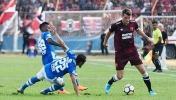 LIGA 1: Debut Luis Milla di Persib, Maung Bandung Babak Belur Dihajar Pasukan Juku Eja 5-1