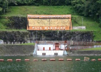 Selamatkan Danau Maninjau, PLN UIK Sumbagsel Latih Masyarakat  Mengolah Enceng Gondok Jadi Produk Bernilai Jual