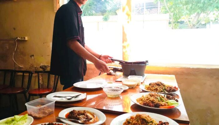Digandrungi Berbagai Kalangan, Restoran Siti Nurbaya Corner Sajikan Khas Mie Randang