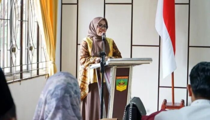 Ketua TP PKK Solok Selatan, Ny Erniati Khairunas: LPK Berperan Tingkatkan Keterampilan Tenaga Kerja