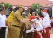 Jadi Pembina Upacara di SDN 06 Lumindai, Walikota Deri Asta Tekankan Pola Hidup Bersih dan Sehat kepada Siswa di Sawahlunto