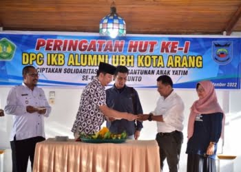Peringati HUT 1 Tahun, IKB Alumni UBH Kota Arang Santuni Anak Yatim di Sawahlunto