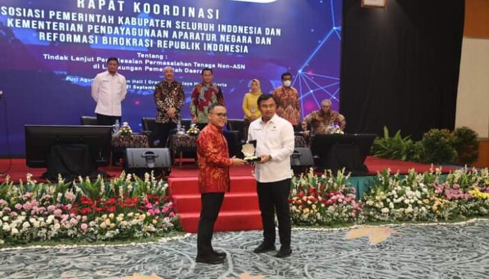 Tampung Keluhan APKASI Soal Penghapusan Honorer, Men PAN-RB “Duduk Bersama” Lagi dengan Mendagri dan Menkeu