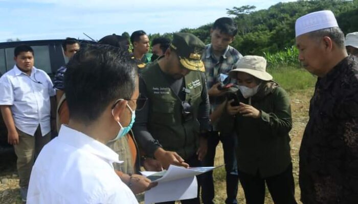 Gunakan Akses Laut ke Pasbar, Wagub Audy Joinaldy Resmikan UPTD Pelabuhan Perikanan dan Tinjau  Proyek Jalan Teluk Tapang Air Bangis