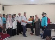 Perang Melawan Stunting, PT Semen Padang Serahkan Gizi Tambahan di Pauh