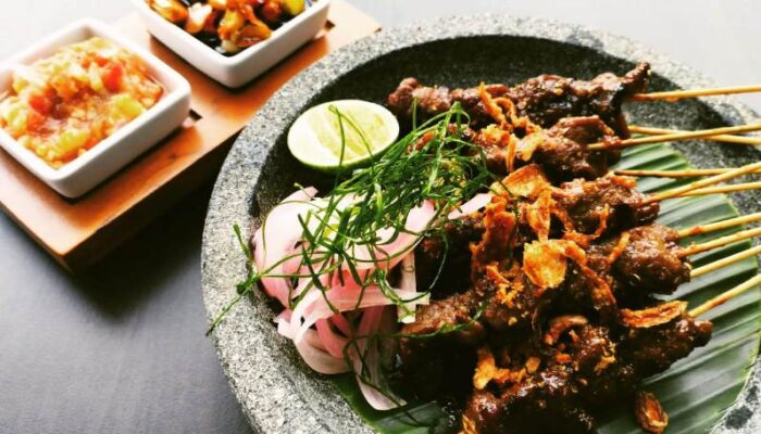 Hotel Santika Padang Sediakan Menu Sate Meranggi dan Iga Bakar Spesial