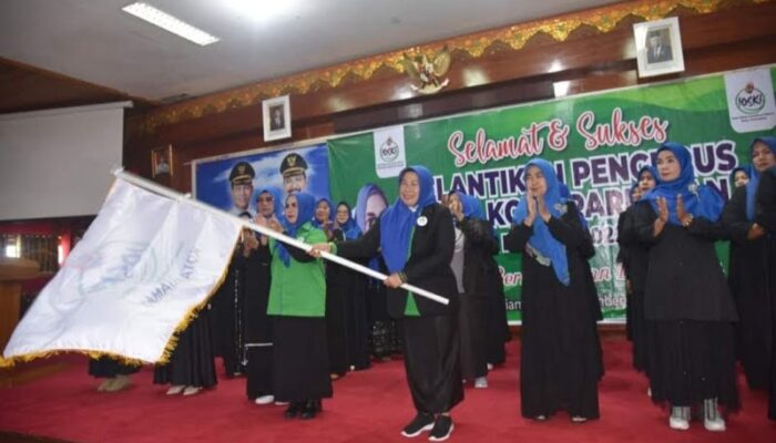 Ketua DPRD Pariaman Fitri Nora Resmi Jabat Ketua IOSKI