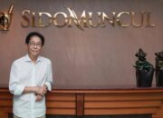 Sido Muncul Raih Penghargaan Siddhakarya