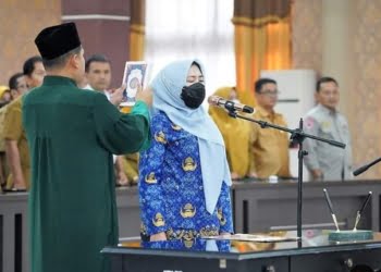 Bupati Khairunas Lantik drg. Rona Irda Sebagai Direktur, Operasional Rumah Sakit Pratama Solok Selatan Dimulai
