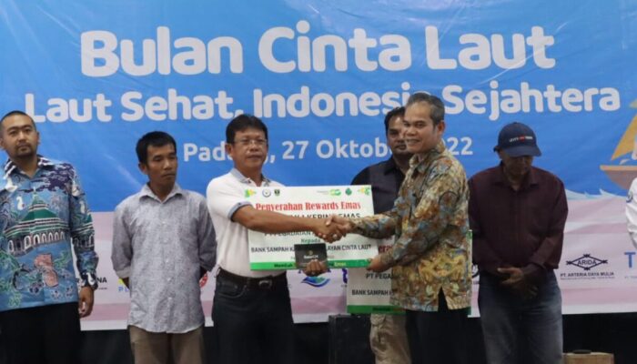 Dukung BCL, Pegadaian Ajak Nelayan Pilah Sampah Menabung Emas