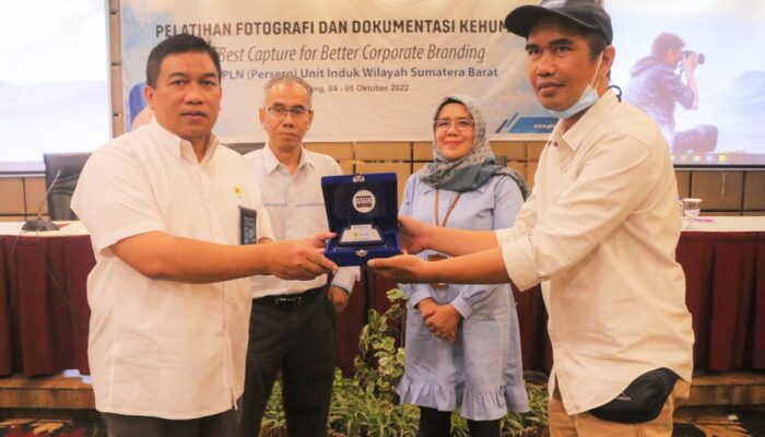 PFI Padang Latih Tim Kehumasan PLN se-Sumatra Barat