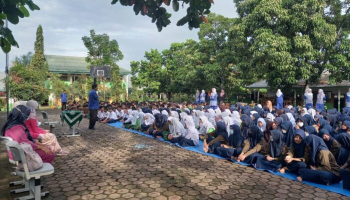 Edukasi HIV/AIDS, Puskesmas Lubuk Begalung Gandeng PMR di Enam Sekolah