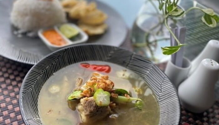 Segudang Manfaat, Whiz Prime Hotel Padang Sajikan Asem-Asem Iga 