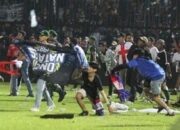 Innalillahi..! Tragedi Maut di Stadion Kanjuruhan Malang, 127 Orang Tewas Terinjak-injak