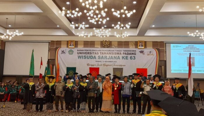 Gelar Wisuda Ke-63, Unitas Hadir Mencerdaskan dan Memberdayakan Anak Bangsa