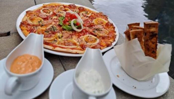 Emersia Hotel Batusangkar Manjakan Pengunjung dengan Aneka Makanan