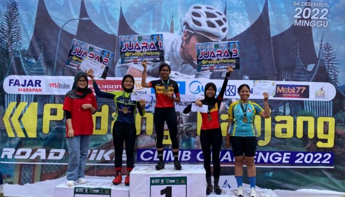 Atlet Sepeda Kota Solok Juara 1 Padang Panjang Road Bike Climb Challange 2022