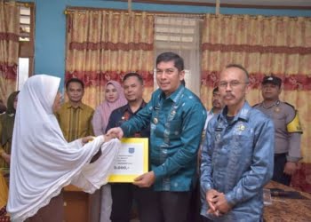 Pemdes Kolok Nan Tuo Sawahlunto Salurkan BLT Dana Desa Kepada 71 PKM