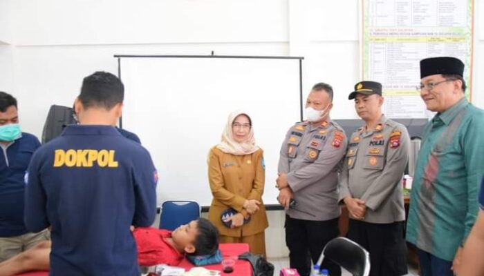 Gratis dan Berhadiah, 89 Anak Sunatan Bersama Tim Silungkang Peduli dan Bidokes Polda Sumbar