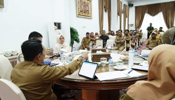 Seluruh Sekretaris Nagari di Tanah Datar Berkumpul di Rumah Dinas Bupati