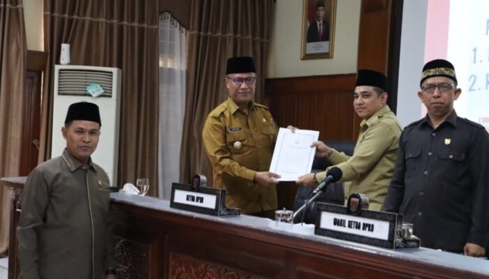 DPRD Bukittinggi Hantarkan Dua Ranperda Inisiatif