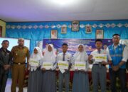 Setiap Siswa Rp1 Juta, PLN Bantu Biaya Pendidikan di Tiga Sekolah Pulau Terluar Mentawai