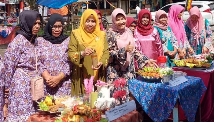 Nagari Sinuruik Pasaman Barat Lestarikan Budaya Lewat Festival “Nasi Kunyik Singgang Ayam”