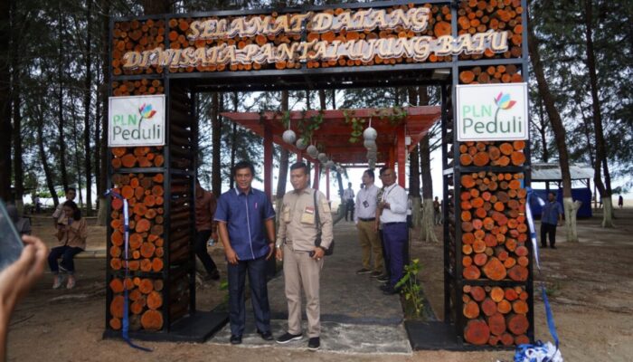 PLN Bangun Sarana Prasarana Pantai Ujung Batu, Objek Wisata Baru di Padang