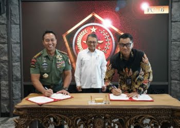 PLN Gandeng TNI Kejar Target Melistriki Seluruh Desa di Tanah Air