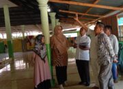 Anggota DPRD Padang Mukhlis Bantu Masjid Nurus Sakinah MTsN 3 Padang