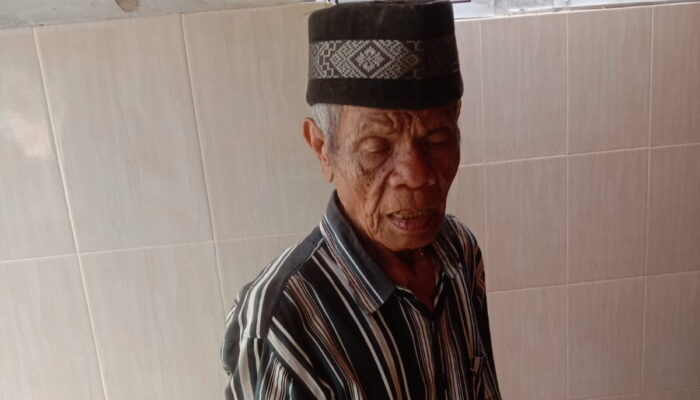 Mondar-mandir Tak Jelas, Seorang Pria Tua (80) Asal Subang Nyasar di Kawasan Lembah Harau