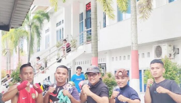 Petinju Dharmasraya Raih Juara Umum Pada Kejuaraan Tinju Piala Wali Kota Padang