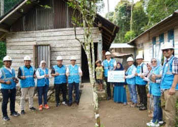 Warga Kurang Mampu Kayu Tanam: “Terima Kasih PLN, Alhamdulillah…  Kami Tak Menumpang Listrik Lagi!”