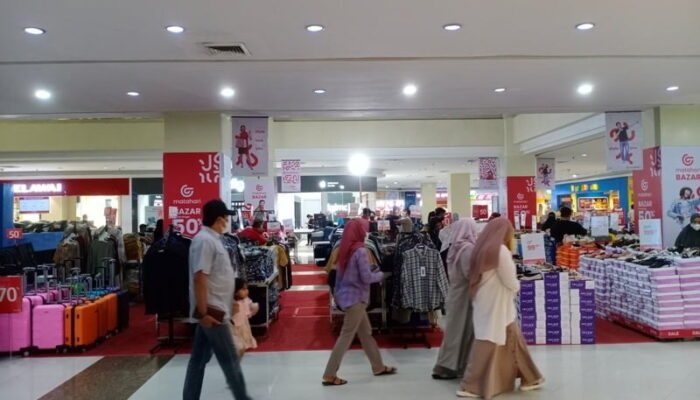Matahari Basko Mall Banjir Diskon di Penghujung Akhir Tahun