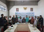 Tim PKM Prodi Sastra Inggris UBH Bantu UMKM Makanan Lokal Menuju Internasional