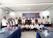 Wali Nagari Gunuang Padang Alai Beri Penghargaan Pada Perangkat Nagari