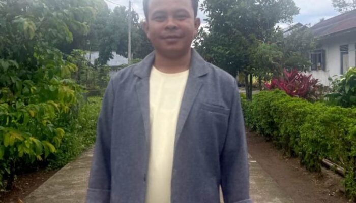 Surya Candra Tinggalkan Kenyamanan di Kota Padang untuk Mengabdi di Kampung Halaman