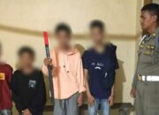 Samurai 1 Meter Diamankan Pol PP Padang dari 4 Remaja saat  Patroli di Kawasan Pasar Belimbing