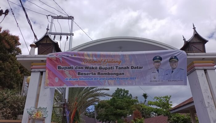 Meski Bupati Tak Jadi Datang, Situmbuak Art And Culture Festival Berlangsung Meriah