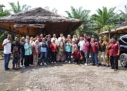 Bupati Dharmasraya dan Wartawan Saling Curhat untuk Pembangunan Daerah