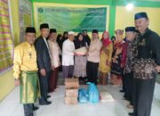 Kepala Kantor Kemenag Limapuluh Kota, Irwan Berbagi Sembako