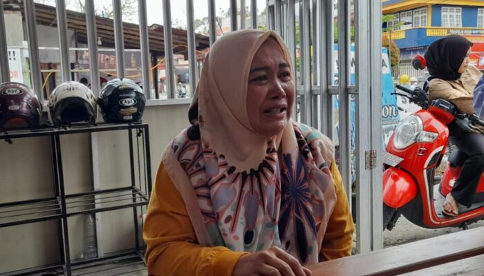 Bercucuran Air Mata di PN Bukittinggi: Ibu Korban Kecewa, Jaksa Tak Bacakan Permohonan Restitusi Anaknya